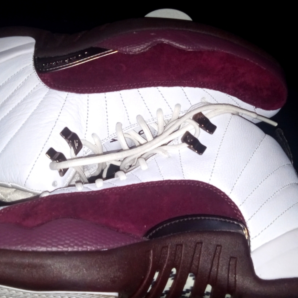 Air Jordan 12 retro Jumpman suede sneakers